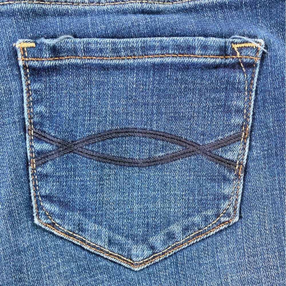 Abercrombie & Fitch Distressed Denim Short Shorts Five Pocket (Size 27) - Picture 6 of 10